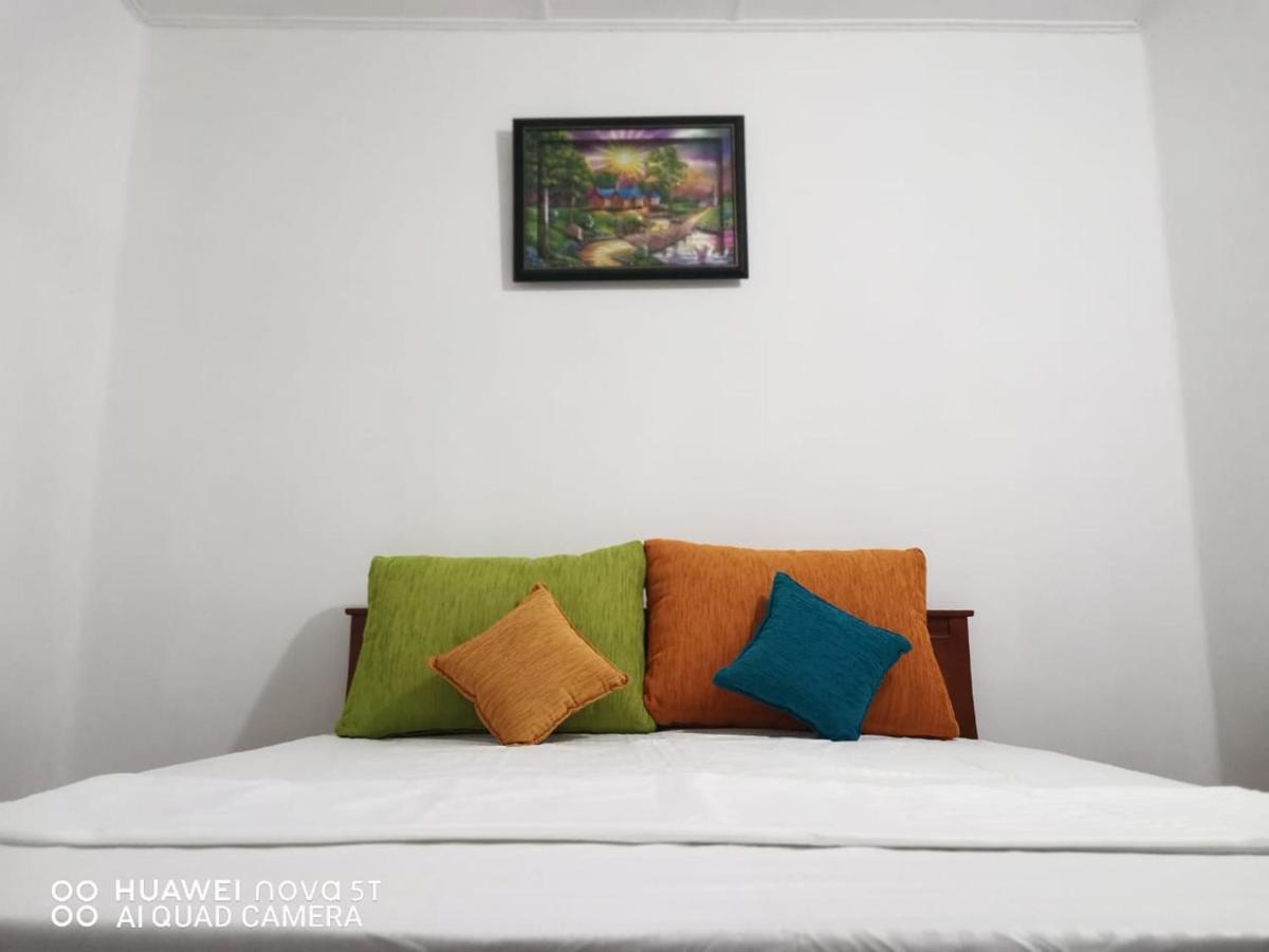Bee Cottage Negombo Exterior foto